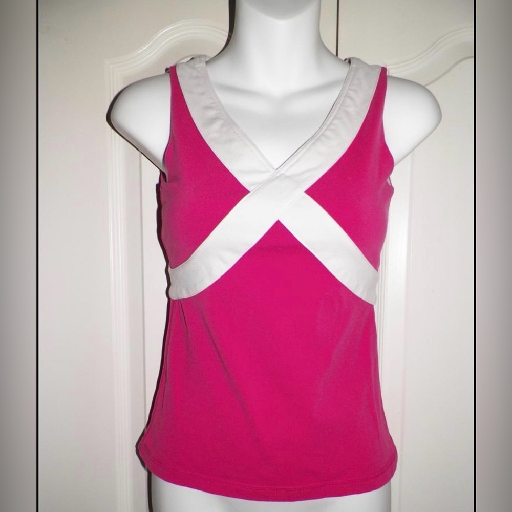 10 Lulu Yoga Tank Top